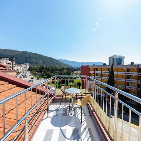 Sms Apartments Budva Bagian luar foto