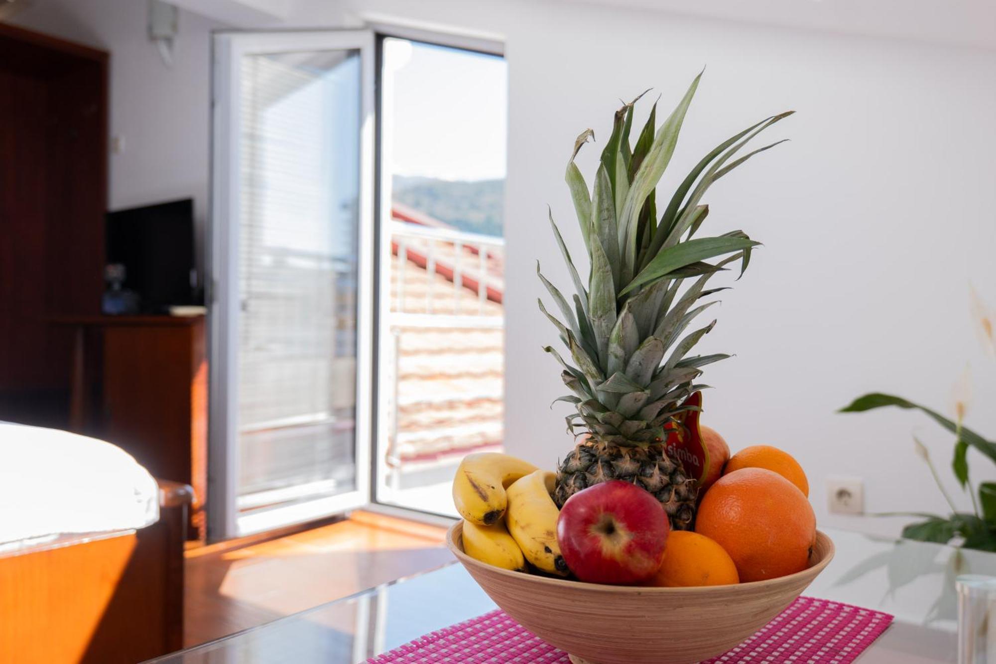 Sms Apartments Budva Bagian luar foto