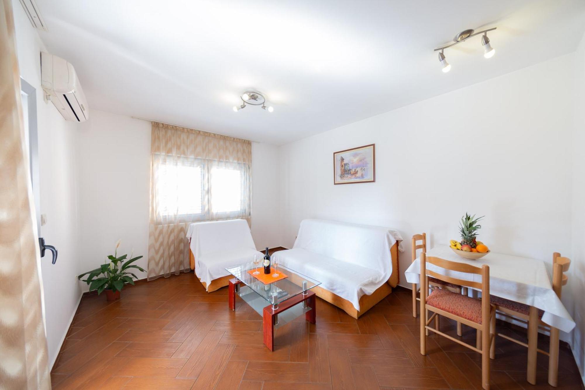 Sms Apartments Budva Bagian luar foto