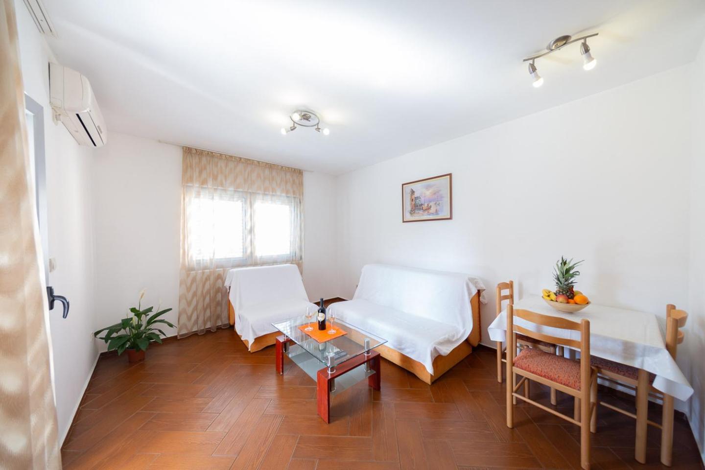 Sms Apartments Budva Bagian luar foto