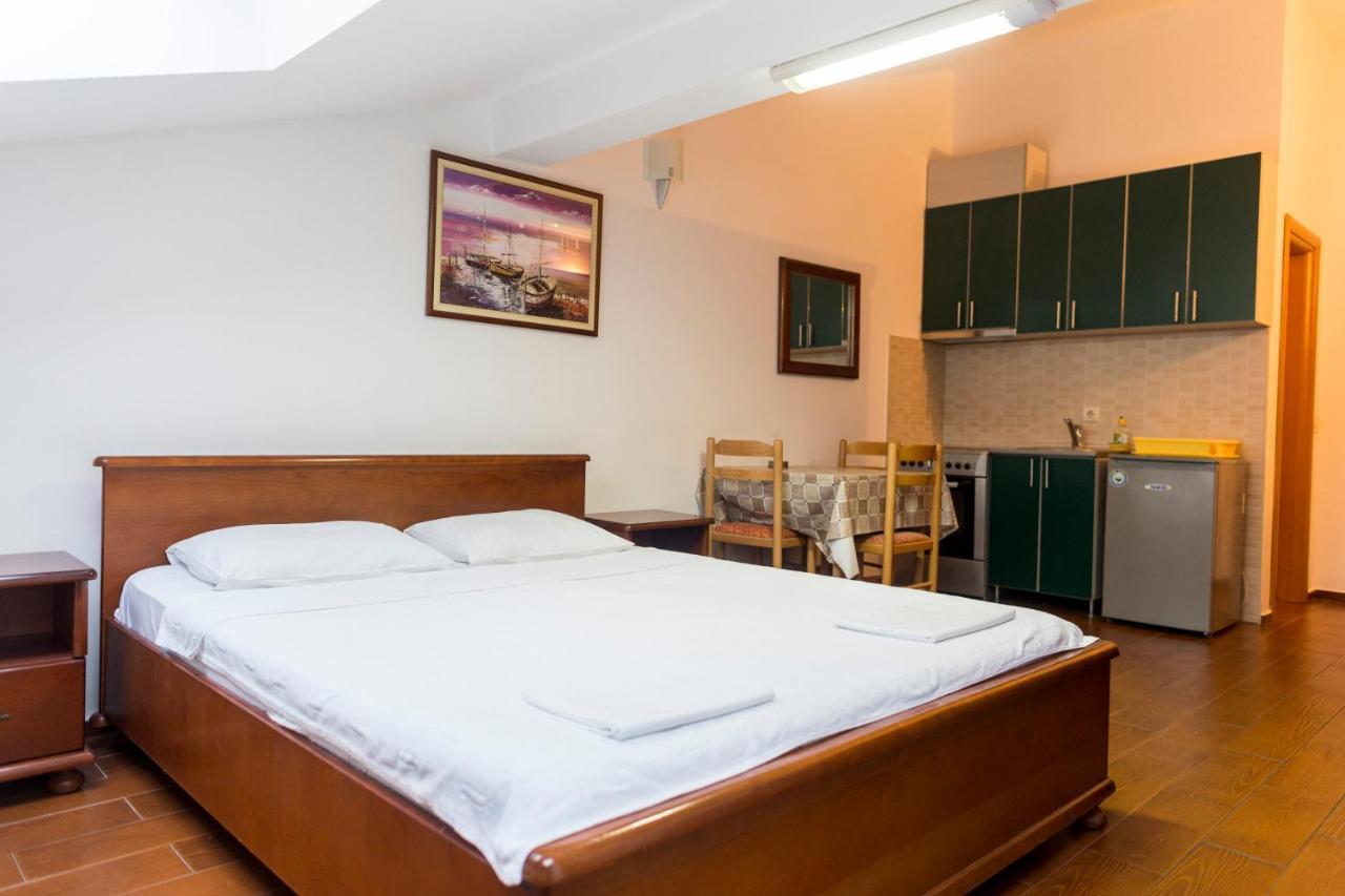 Sms Apartments Budva Bagian luar foto