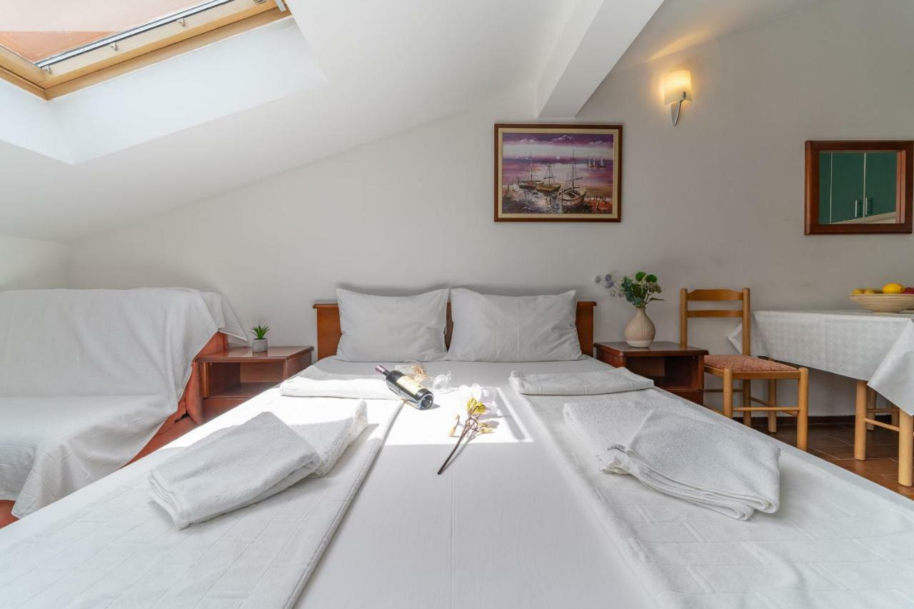 Sms Apartments Budva Bagian luar foto