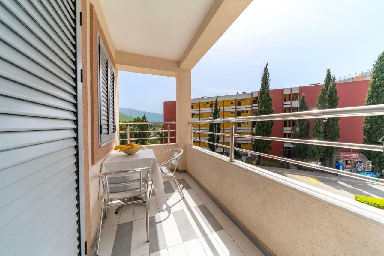 Sms Apartments Budva Bagian luar foto
