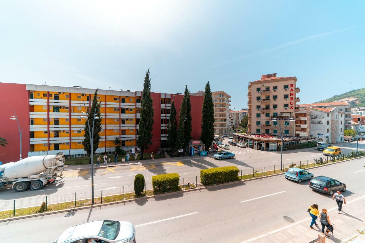 Sms Apartments Budva Bagian luar foto