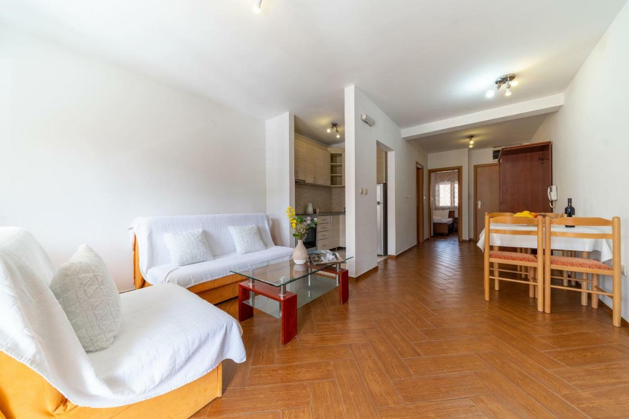 Sms Apartments Budva Bagian luar foto